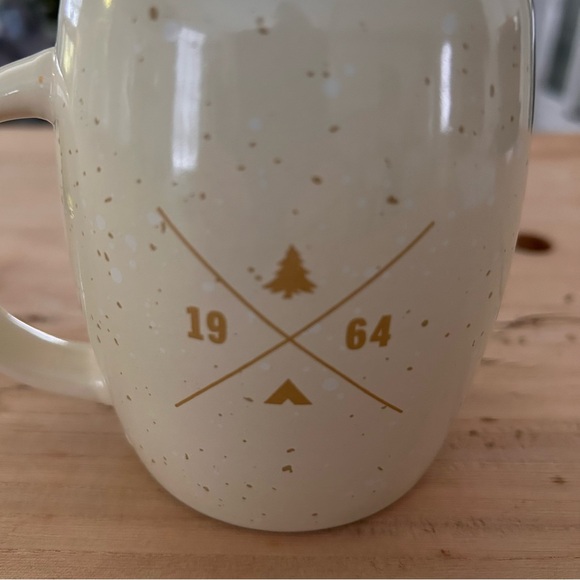 Tim Hortons limited edition mug #016 - Picture 3 of 4